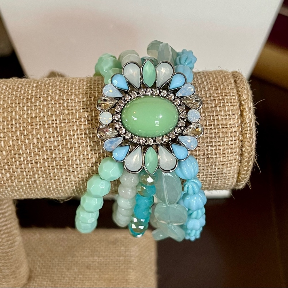 Chloe + Isabel Shoreside Beaded Stretch Bracelet
